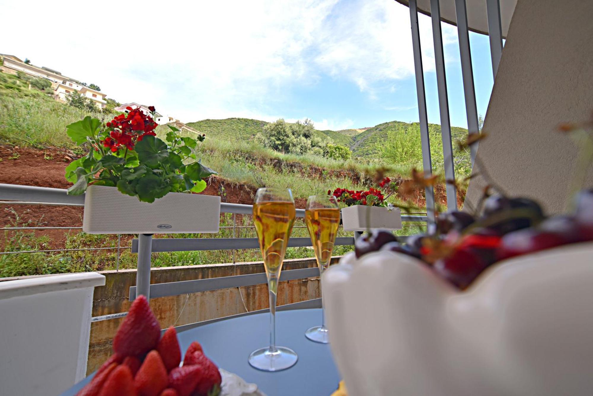Sunrise Suites Vlorë Εξωτερικό φωτογραφία
