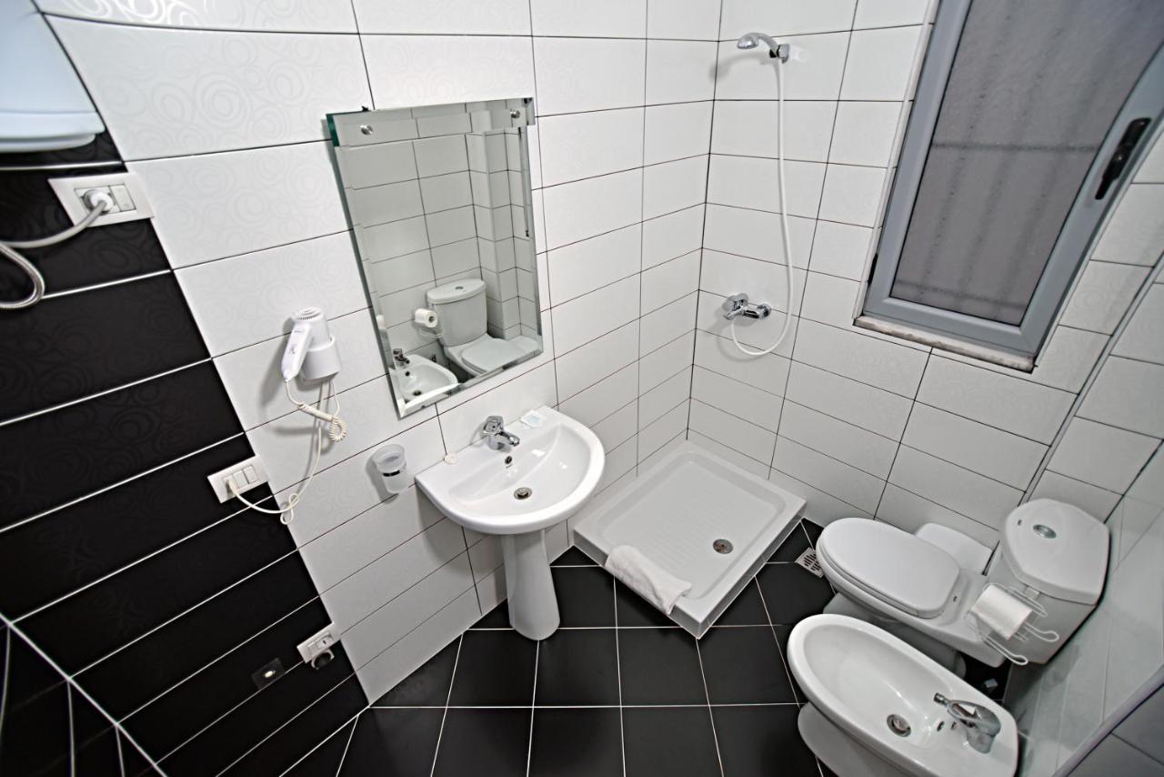 Sunrise Suites Vlorë Εξωτερικό φωτογραφία
